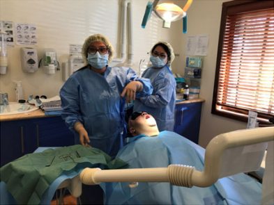 SETTING UP THE PATIENT AND DENTAL TEAM